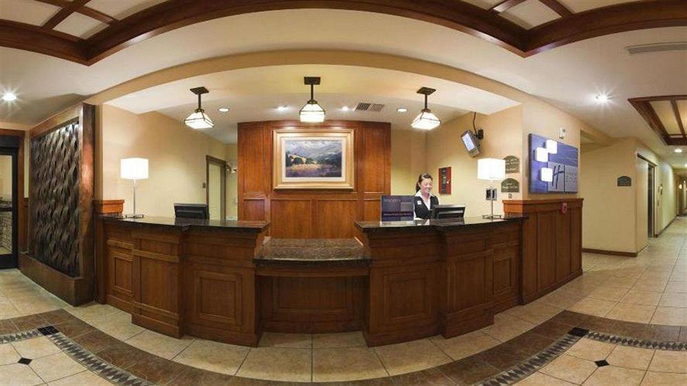 Holiday Inn Express Turlock By Ihg Exterior photo